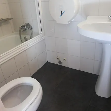 Otel Mode 2*